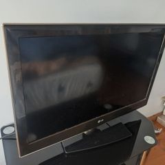 Lg 32" Hd Led Tv - Multiple Hdmi/usb/scart, Excellent Condition