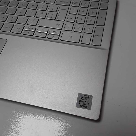 Dell Inspiron 15 5501 | Intel Core i7-1065G7 | 16GB RAM | 256GB SSD | 15.6" Laptop