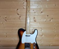 Fender Telecaster 3-Colour Sunburst  Maple Neck + Hard Case