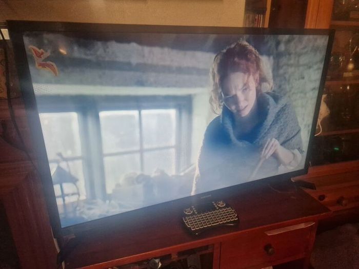 samsung smart tv 32 in h works perfectly