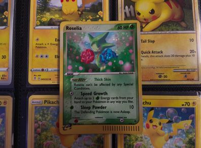 Roselia ! Holo Rare ! from EX Dragon Set ! 2003 ! Vintage Pokemon Card !