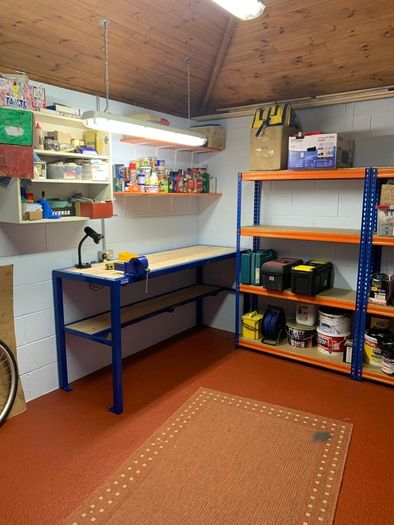 Work benches