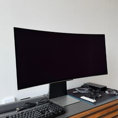 Samsung Odyssey OLED G8, 34 inch ultrawide, 3440x1440 at 175Hz.