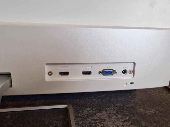 HP Monitor 27 inch 100 Euro