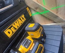 DeWALT 12V/18V Green Cross Line Laser