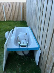 NEW Unused Bathtub