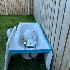 NEW Unused Bathtub