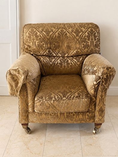 Finline Furniture Armchair