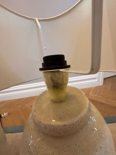 Pair of lamps (one damaged; you can have it for free in case you're able to fix it!) - crackled porcelain look