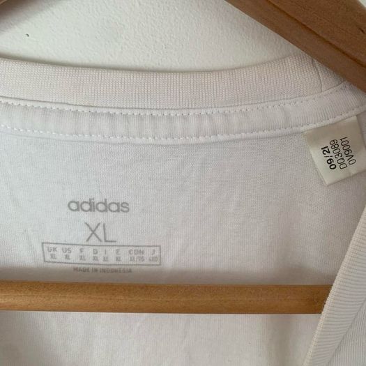 Adidas T-Shirt