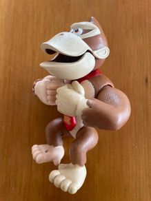Donkey Kong Chest Beating Figure 1999