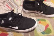 Cheap original black Nike SB shoes