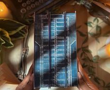 The Silo trilogy by Hugh Howey - Broken Binding