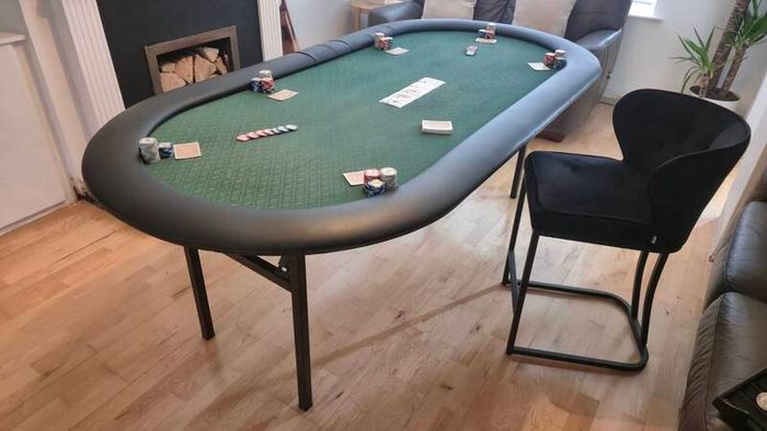 Poker Table