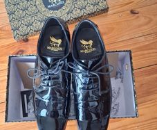 Mens shoes