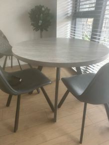 kitchen/dining room table