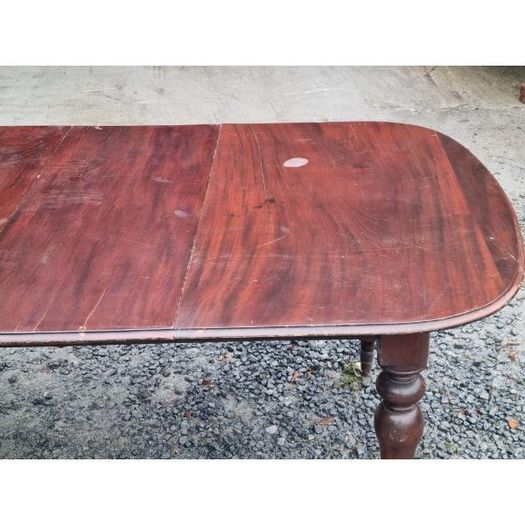 Extending Dining Table KAS634