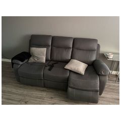 Electric recliner 3 and 2 seater