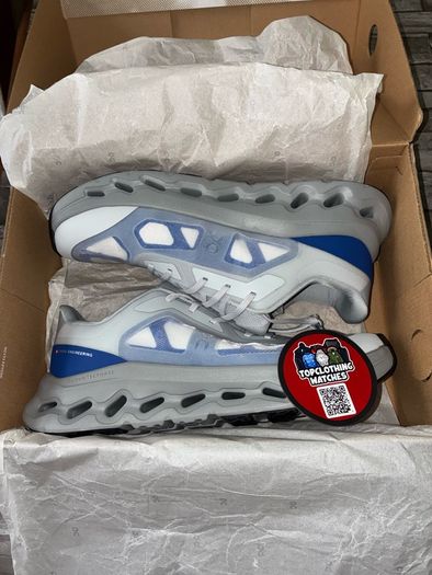 Onclouds, asics , sauconys