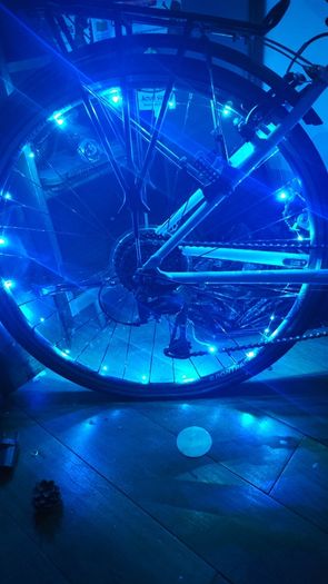 Wheel bike lights