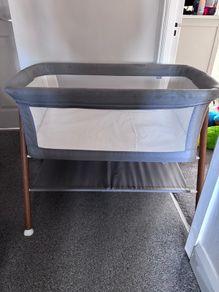 baby crib