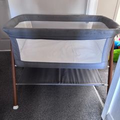 baby crib