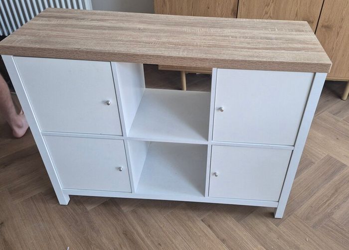 sideboard