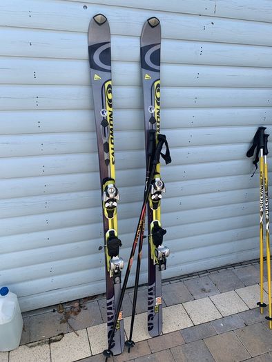 Must sell!! Salomon Skis, Alpine, and Poles - 170cm