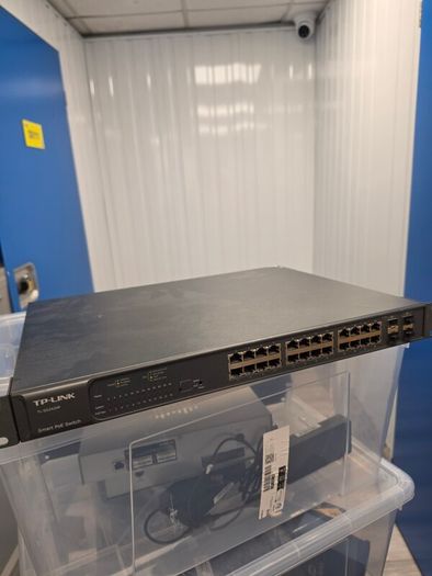 TP link Sg2424p POE switch