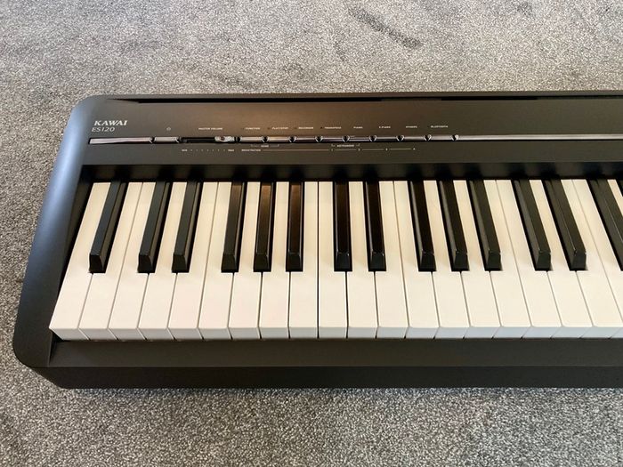 Kawai ES-120 B