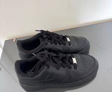 Nike Airforce 1 Low Black trainers Junior/Youth Sizes