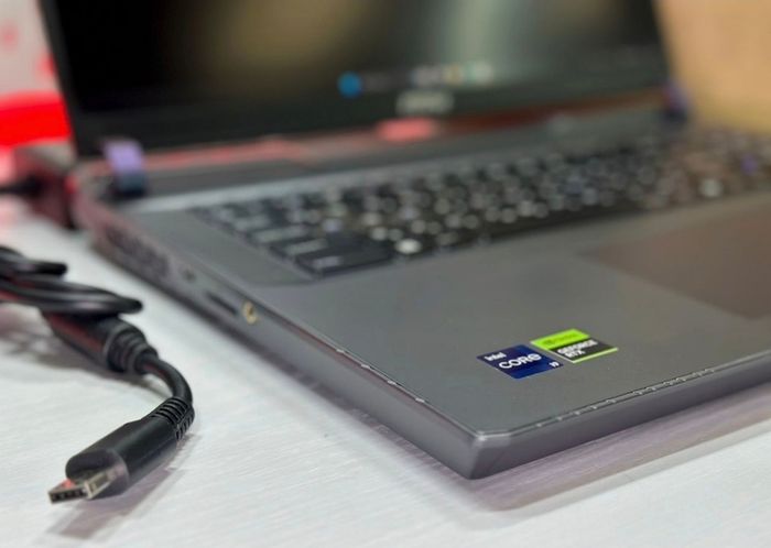 gaming laptop