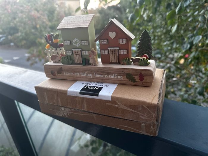 NEXT Autumn wooden decor piece
