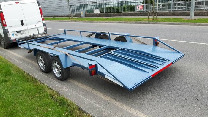 Trailer car transporter for hire