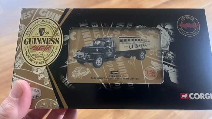 Guinness Diamond T 620 Truck Limited Edition