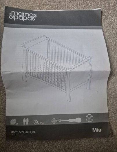Cot/Toddlers Bed and Drawers