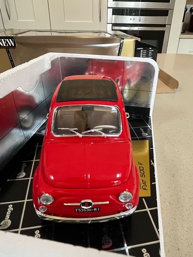 Fiat 500 L 1/18-1/16 Burago