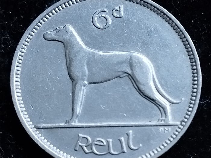 Ireland - 1940 - 6 Pence - Wolfhound - KM.13 - [2616]
