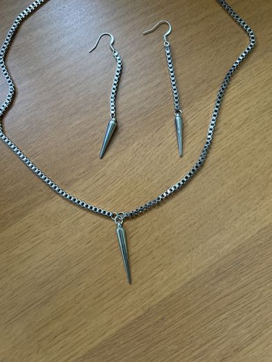Silver tone chain matching necklace and earrings set