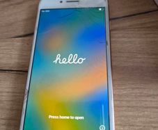 iPhone 8 64GB Sim Free