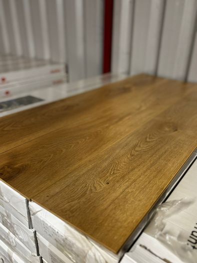 8mm oak flooring including Underlay