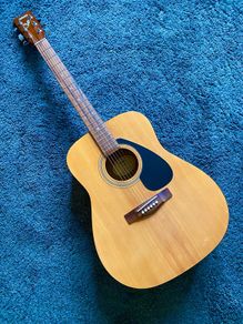 YAMAHA F310 Acoustic Guitar