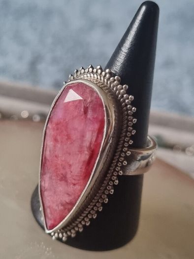 4 stunning rings,all silver,stones