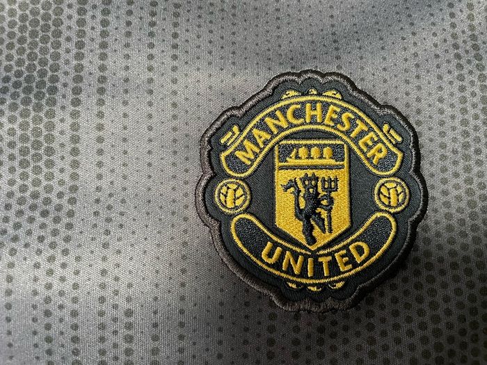 Manchester United 2018 - 2019 third football shirt jersey Adidas size 11-12 y 152cm