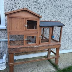rabbit hutch on stand/ off stand
