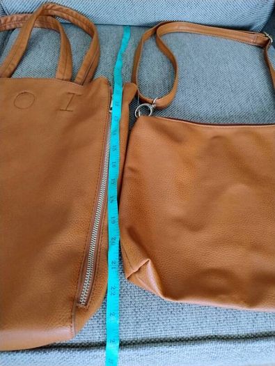 Large Tote Handbag new with smaller inner bag with adjustable and interchangeable shoulder strap in excellent condition with no issues and new and never used FREE STANDARD POSTAGE INCLUDED