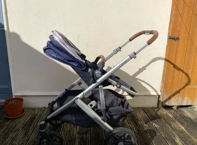 Uppababy Vista travel system with accessories