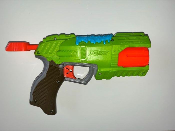 Nerf N Strike Elite Blaster & X Shot Bug Attack Rabid Fire + 20 Darts