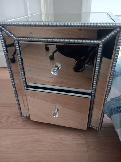 Mirrored bedside lockers