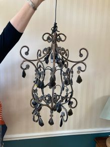 Ceiling chandelier light fixture